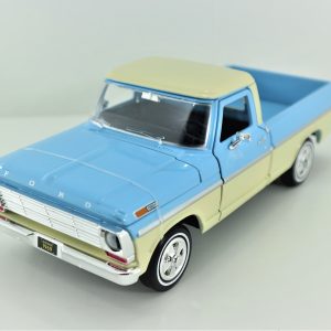 1969 Ford F-100 Pickup Truck diecast 1:24 scale Model Car | Two tone  Blue / Cream